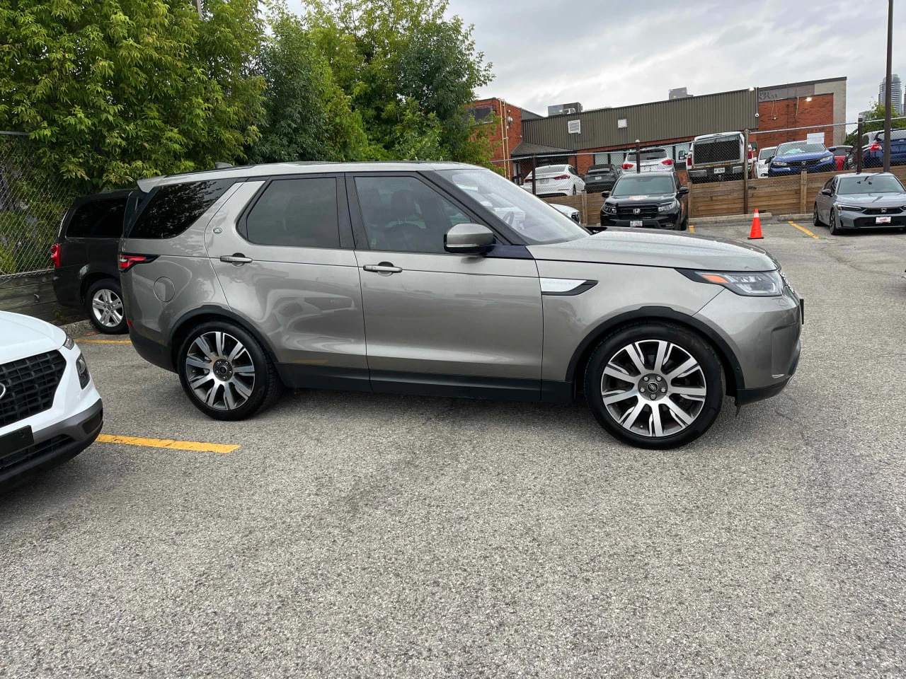 Land Rover Discovery * CARFAX * АВТО КРЕДИТ * ЦЕНА ДО БГ! - изображение 4