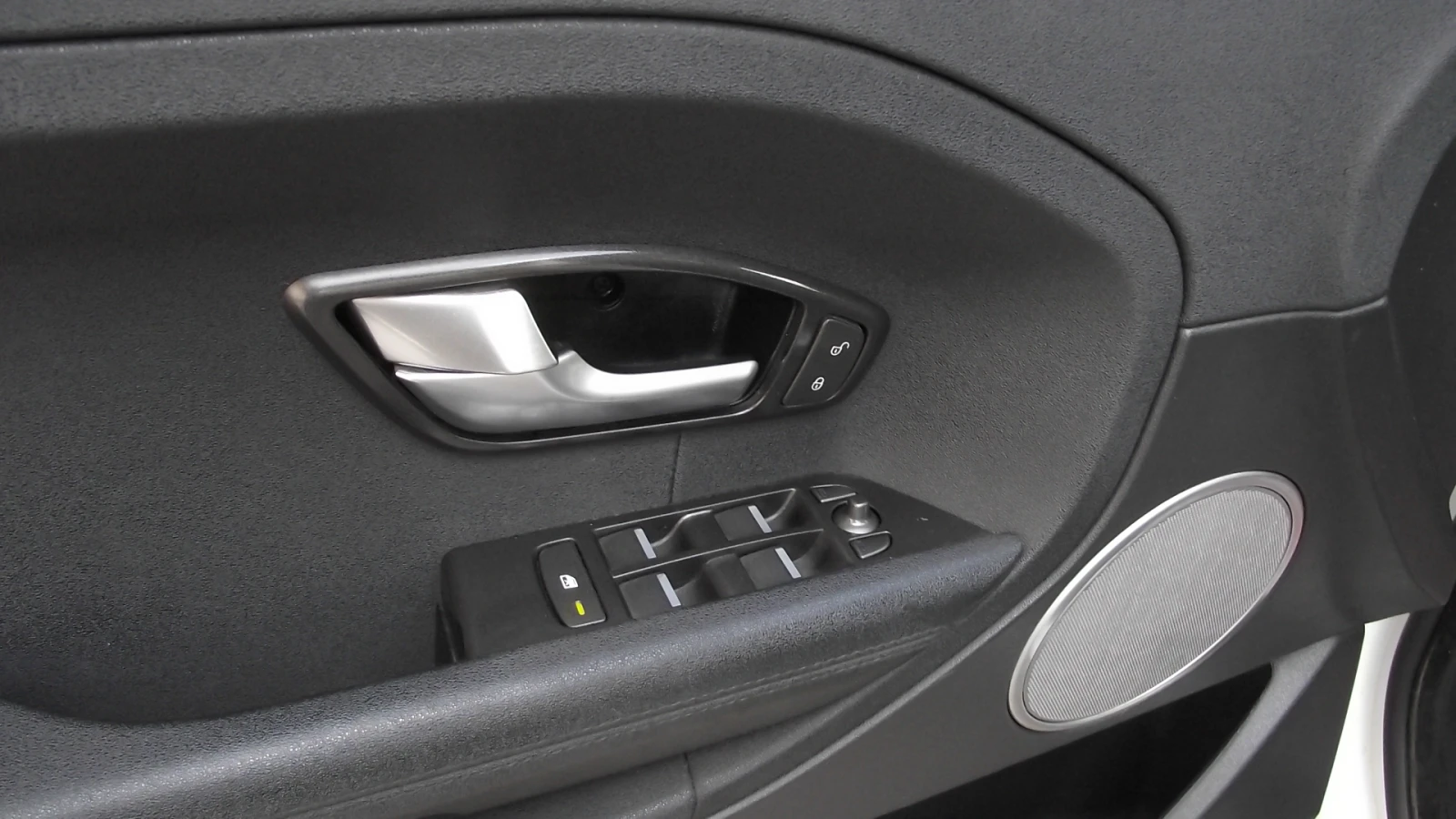 Land Rover Range Rover Evoque 2.2.d.150.k.c.4x4.AUTOMAT. | Mobile.bg — изображение 12