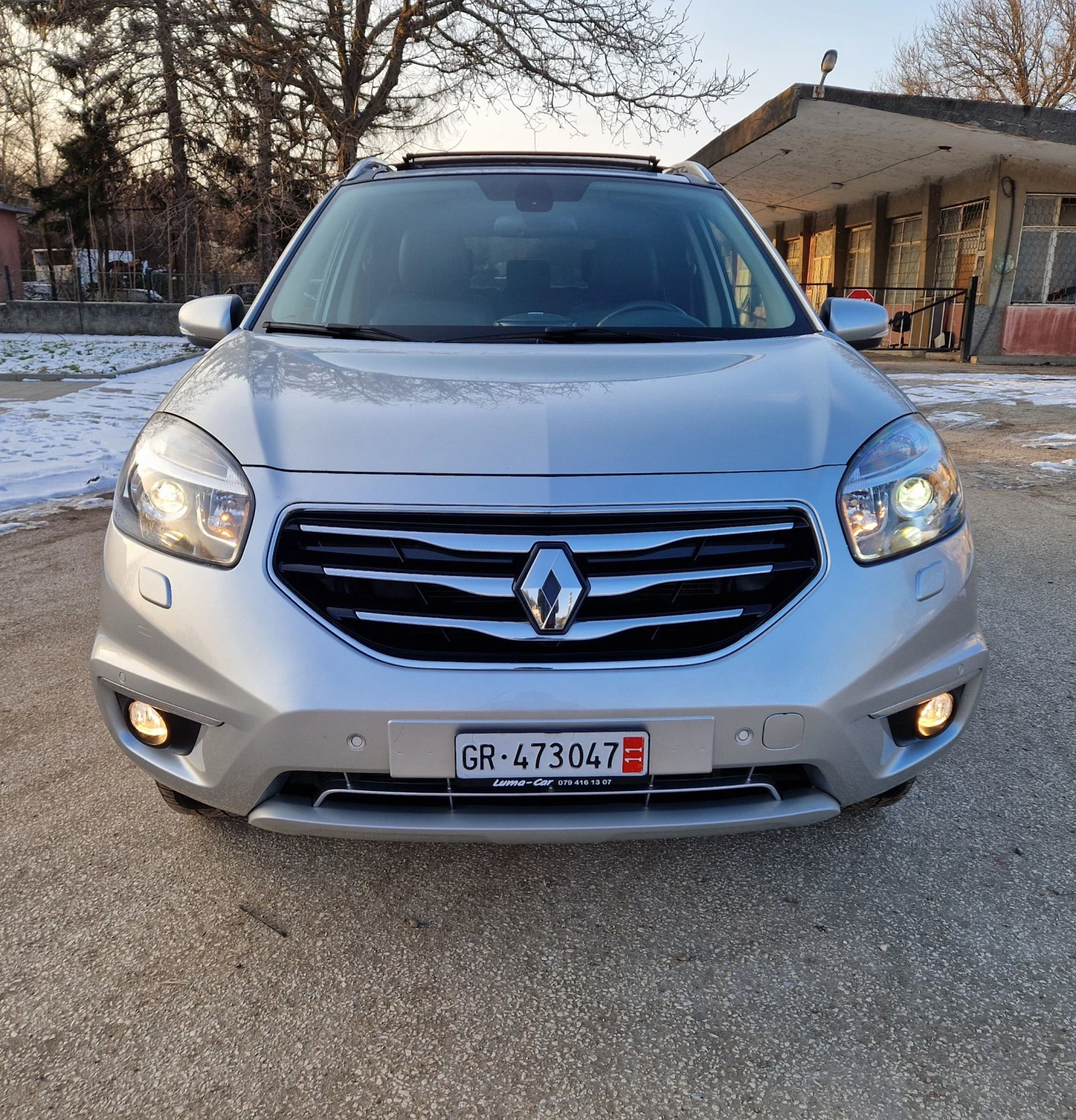 Renault Koleos 2.5 171к.4Х4 НАВИ/BOSE/КЕЙЛЕС/КОЖА/ШВЕЙЦАРИЯ  - изображение 2