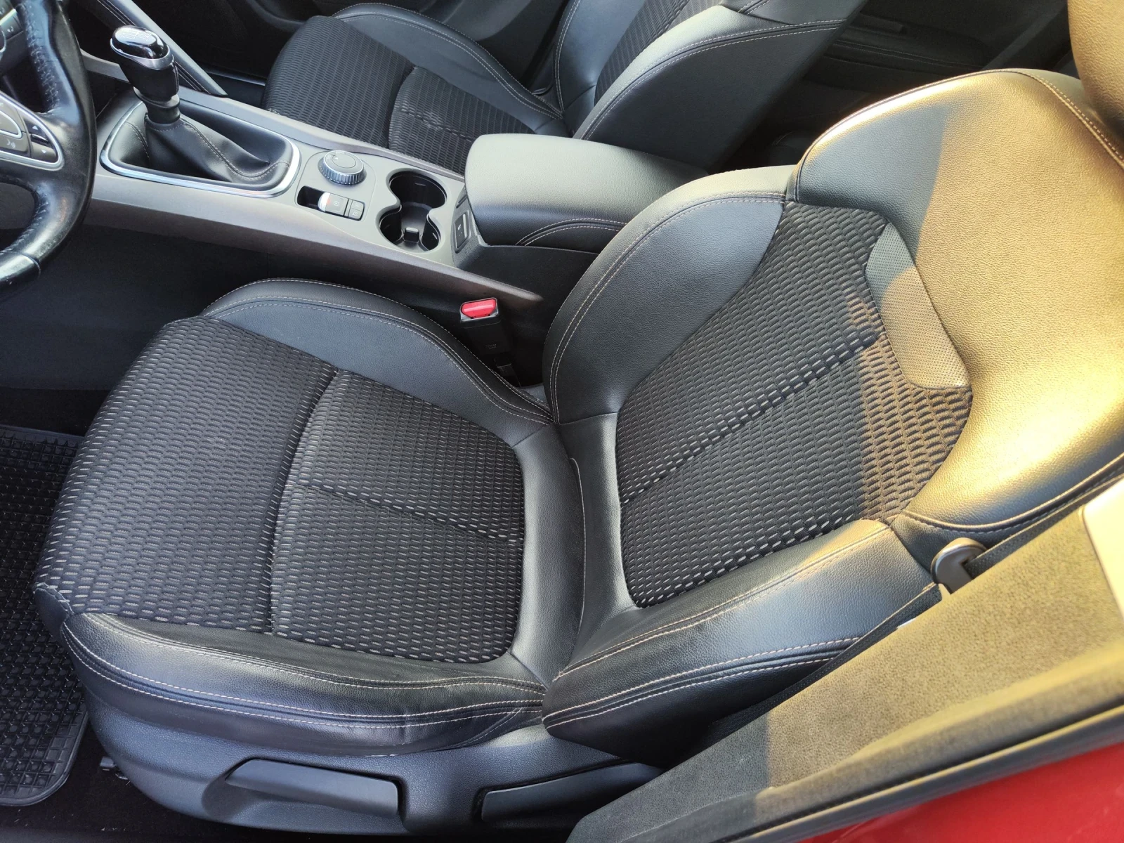 Renault Kadjar 1.6 4#4 панорамна , снимка 10 - Автомобили и джипове - 53739677