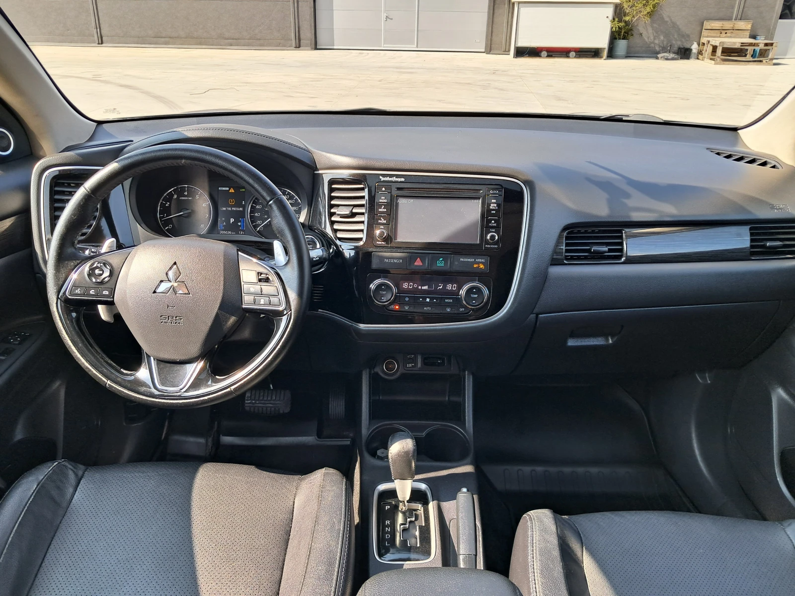 Mitsubishi Outlander 3.0 S-AWC GT, снимка 12 - Автомобили и джипове - 53804240