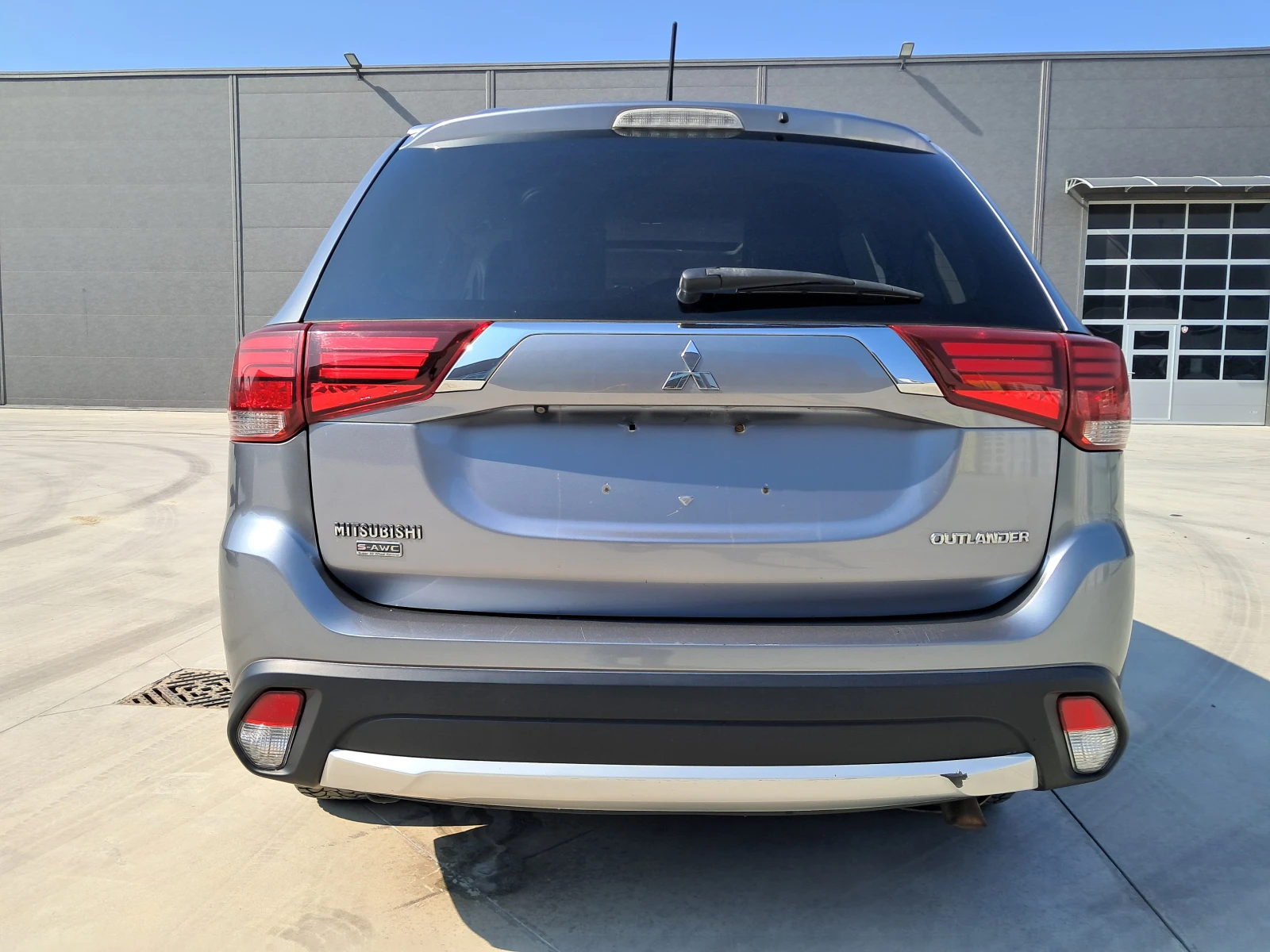 Mitsubishi Outlander 3.0 S-AWC GT, снимка 5 - Автомобили и джипове - 53804240