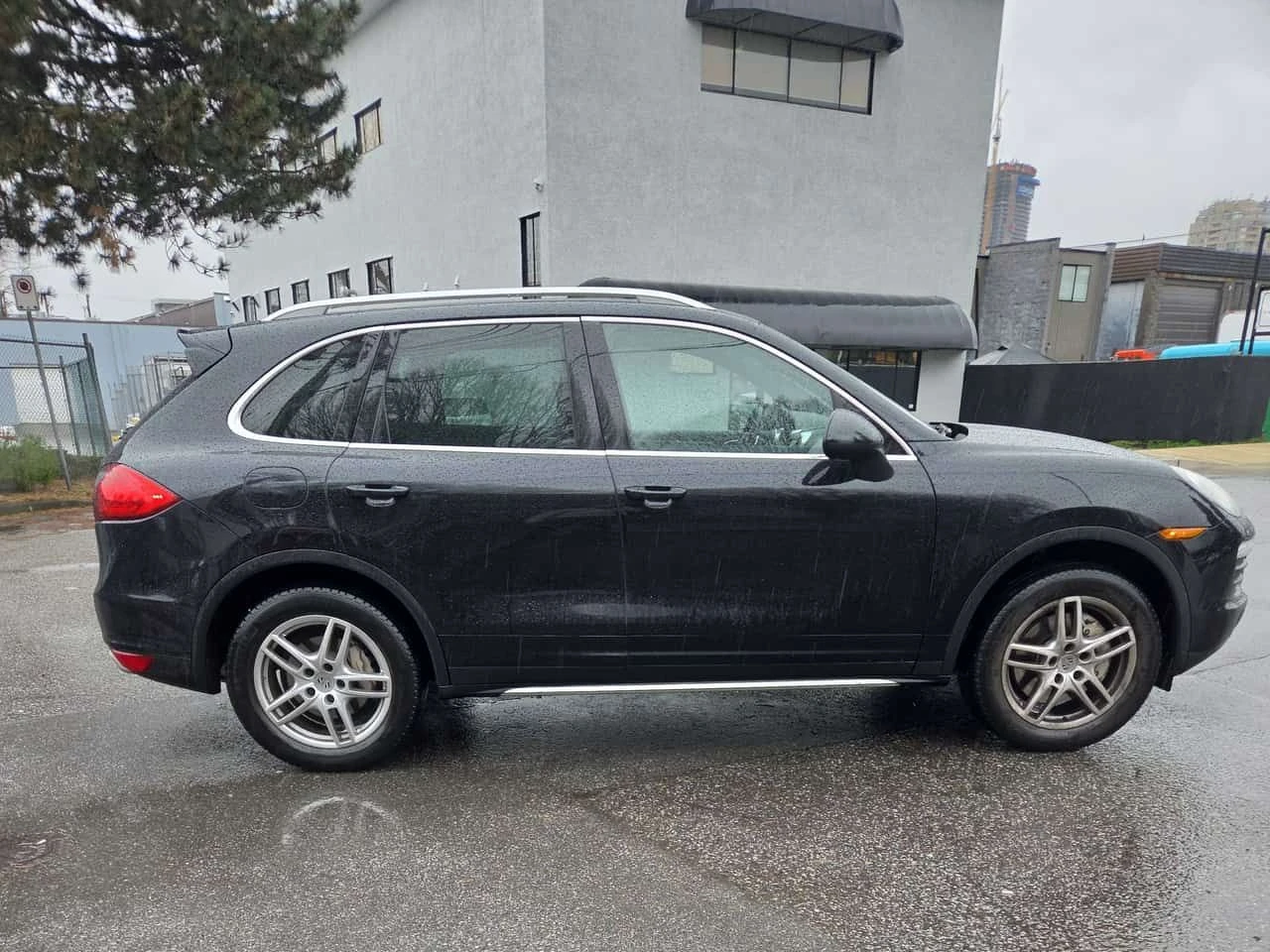 Porsche Cayenne * S * ПОДГРЕВ * ОБДУХВАНЕ * ОТ ПРЕДСТАВИТЕЛСТВО, снимка 2 - Автомобили и джипове - 53804577