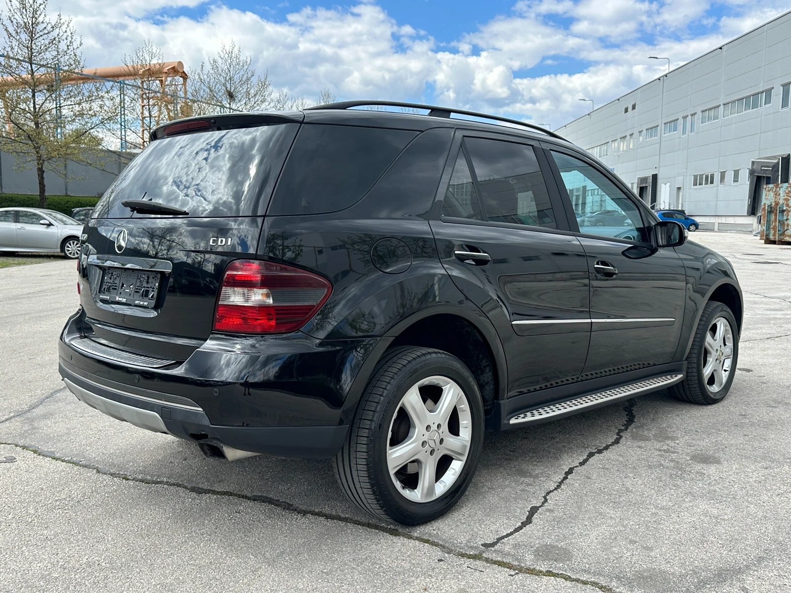 Mercedes-Benz ML 320, снимка 4 - Автомобили и джипове - 54330690