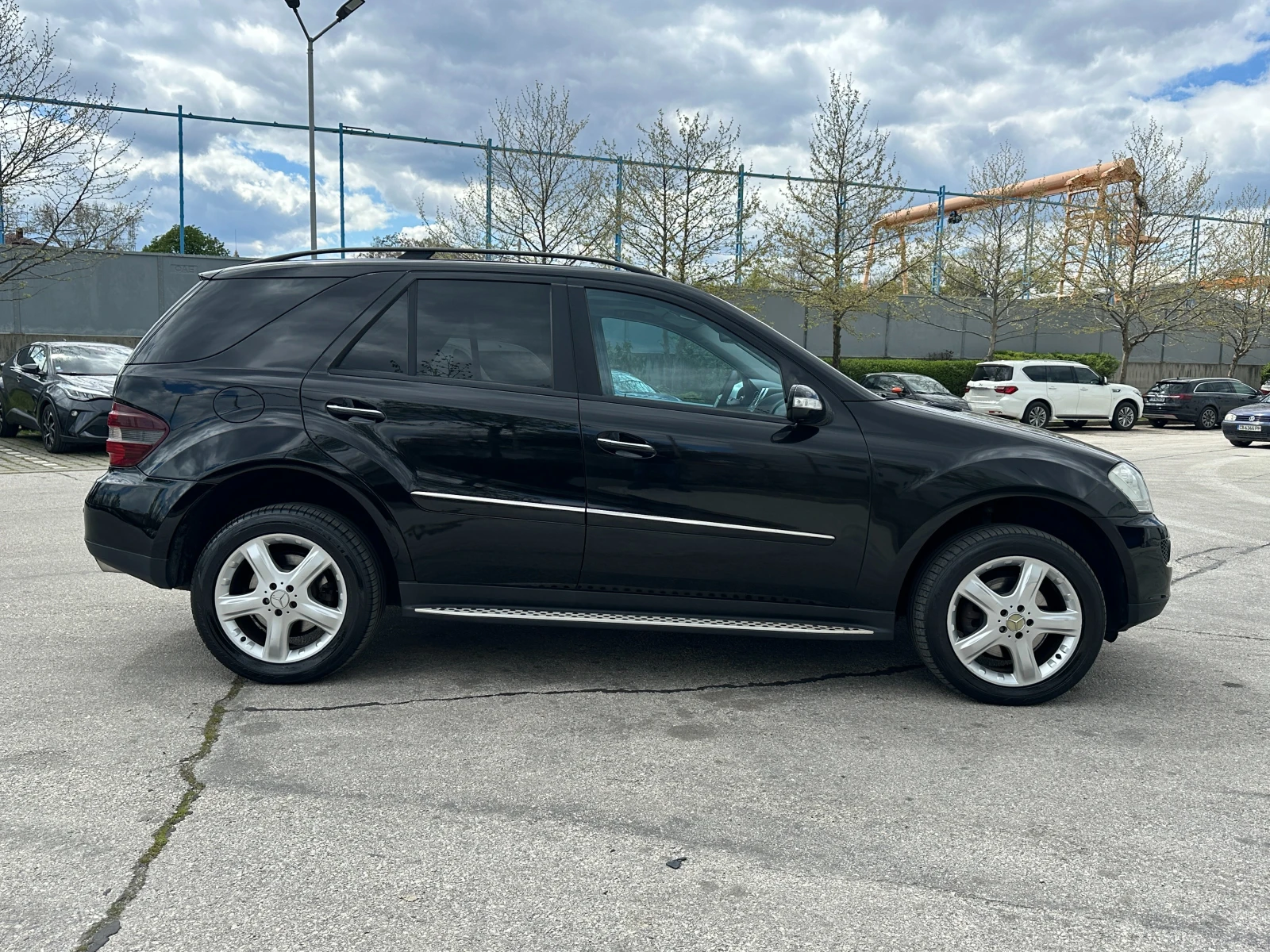 Mercedes-Benz ML 320, снимка 5 - Автомобили и джипове - 54330690