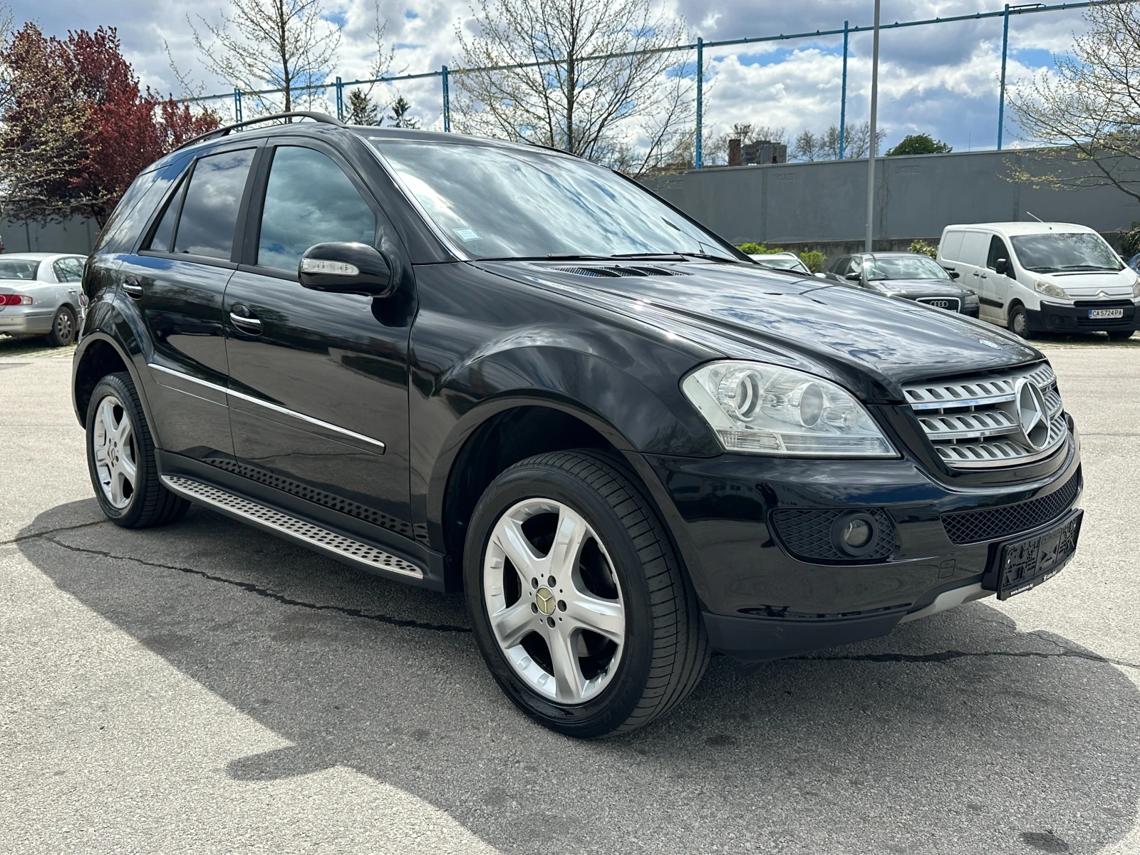 Mercedes-Benz ML 320, снимка 6 - Автомобили и джипове - 54330690
