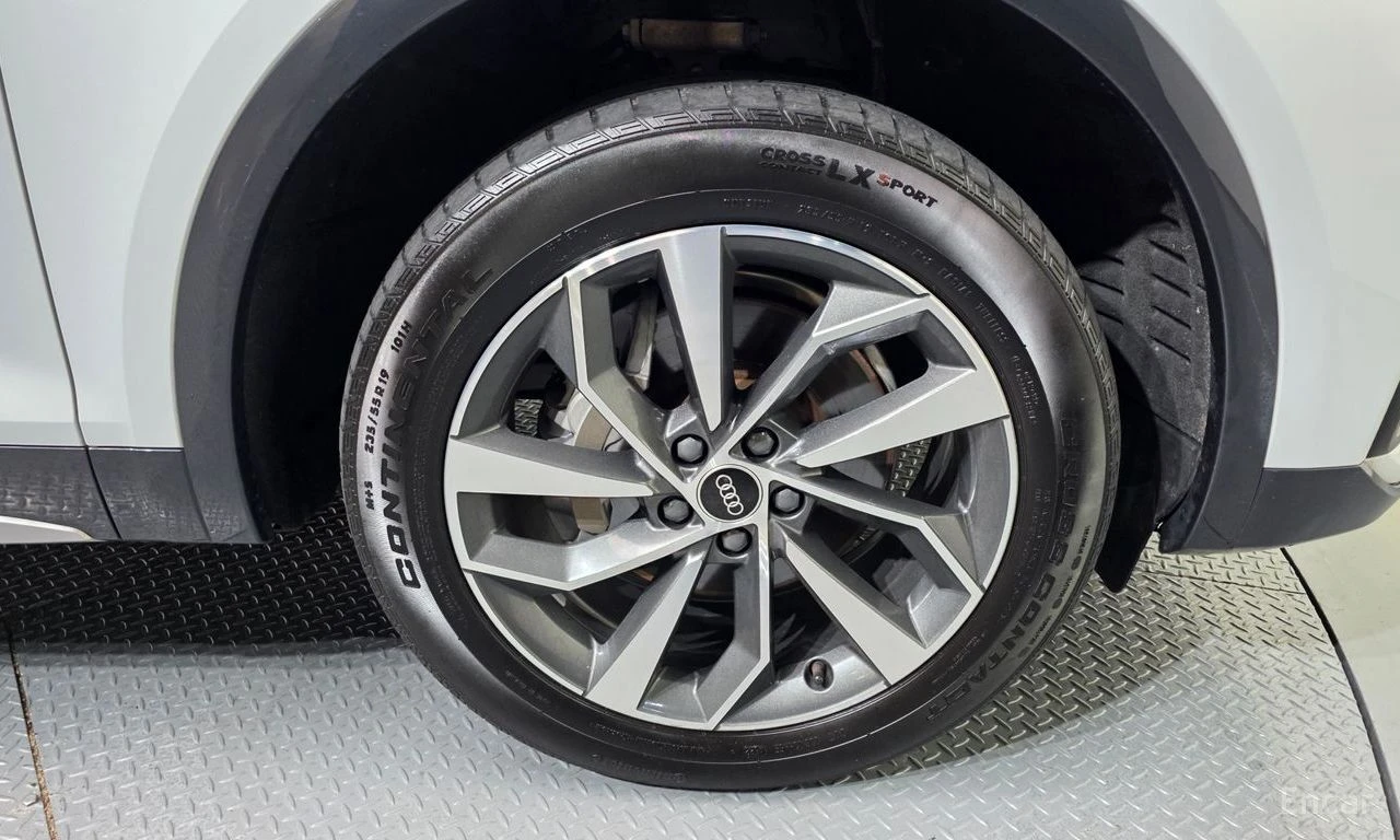 Audi Q5 45TFSI* MATRIX* S* LINE* ПАНОРАМА* LANE* ASSIST* , снимка 5 - Автомобили и джипове - 55009051