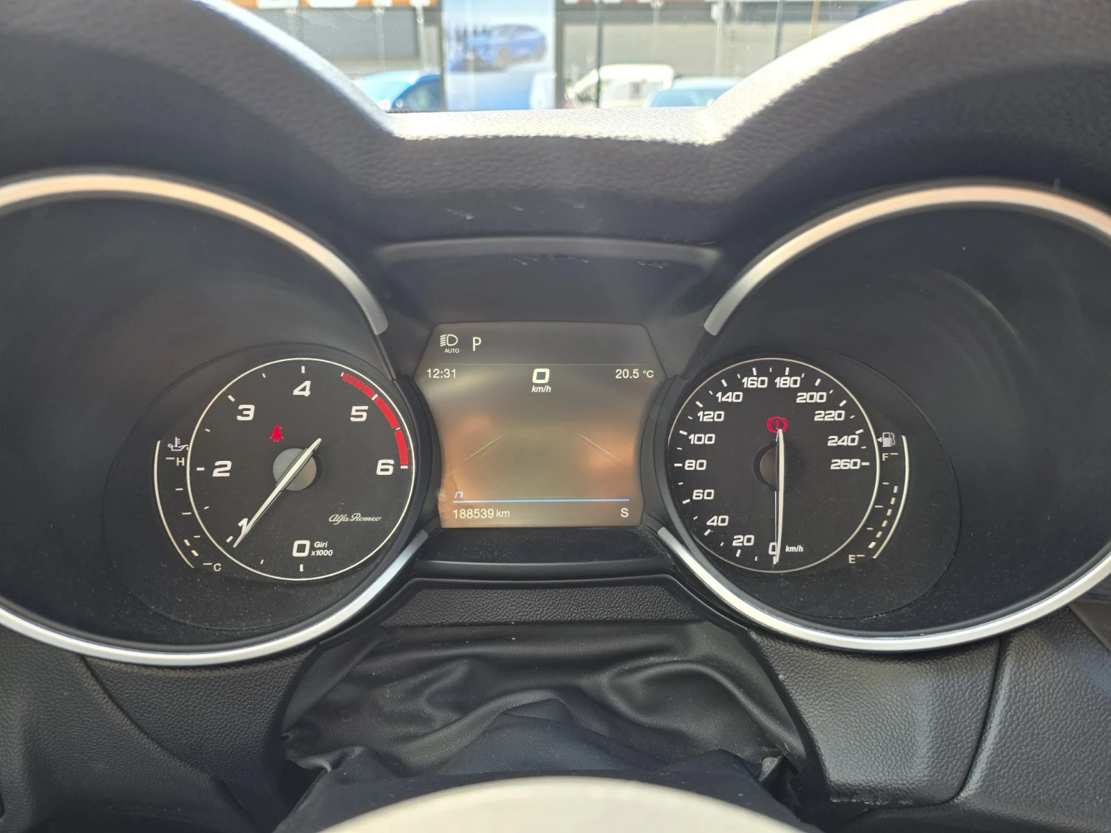 Alfa Romeo Stelvio 2.2 dCi 190, снимка 8 - Автомобили и джипове - 55834079