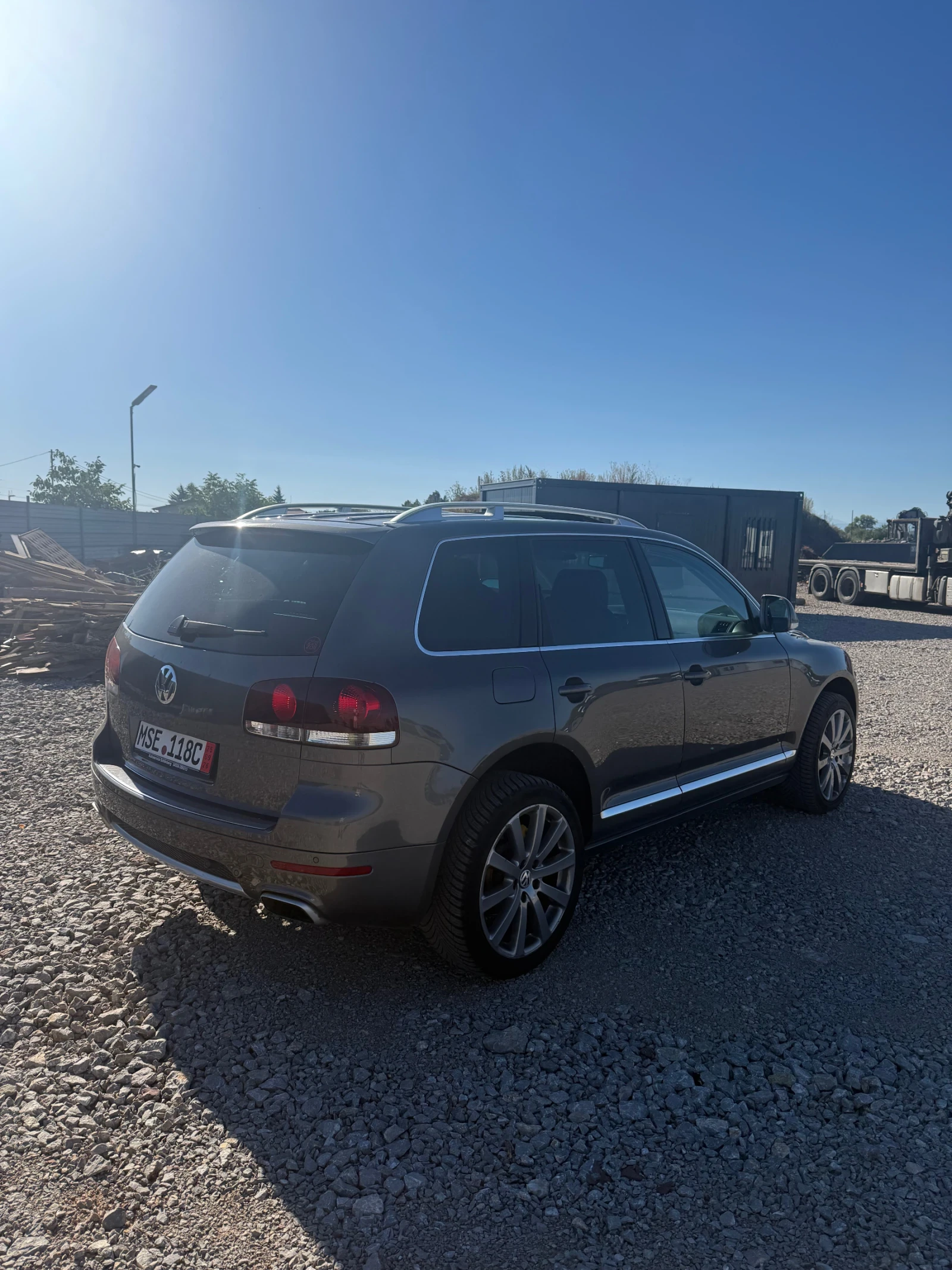 VW Touareg R-line INDIVIDUAL , снимка 2 - Автомобили и джипове - 56157940