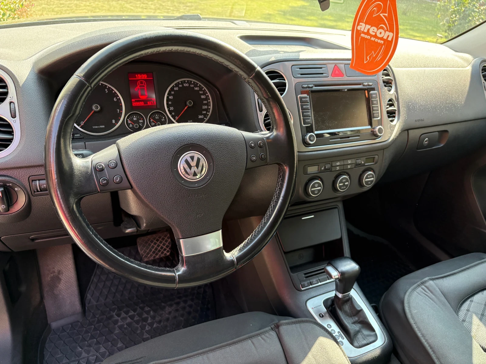 VW Tiguan, снимка 5 - Автомобили и джипове - 56216883
