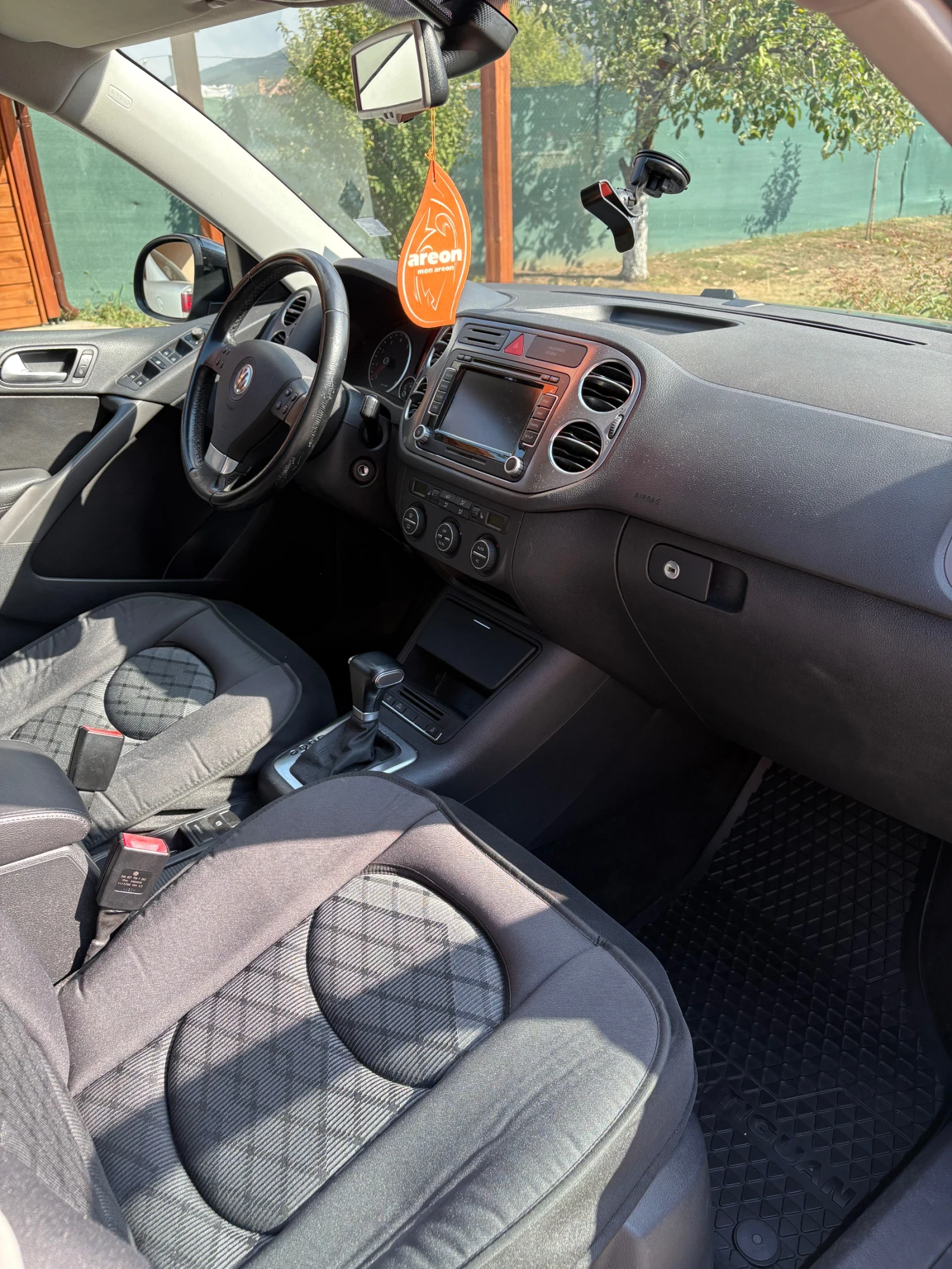 VW Tiguan, снимка 9 - Автомобили и джипове - 56216883