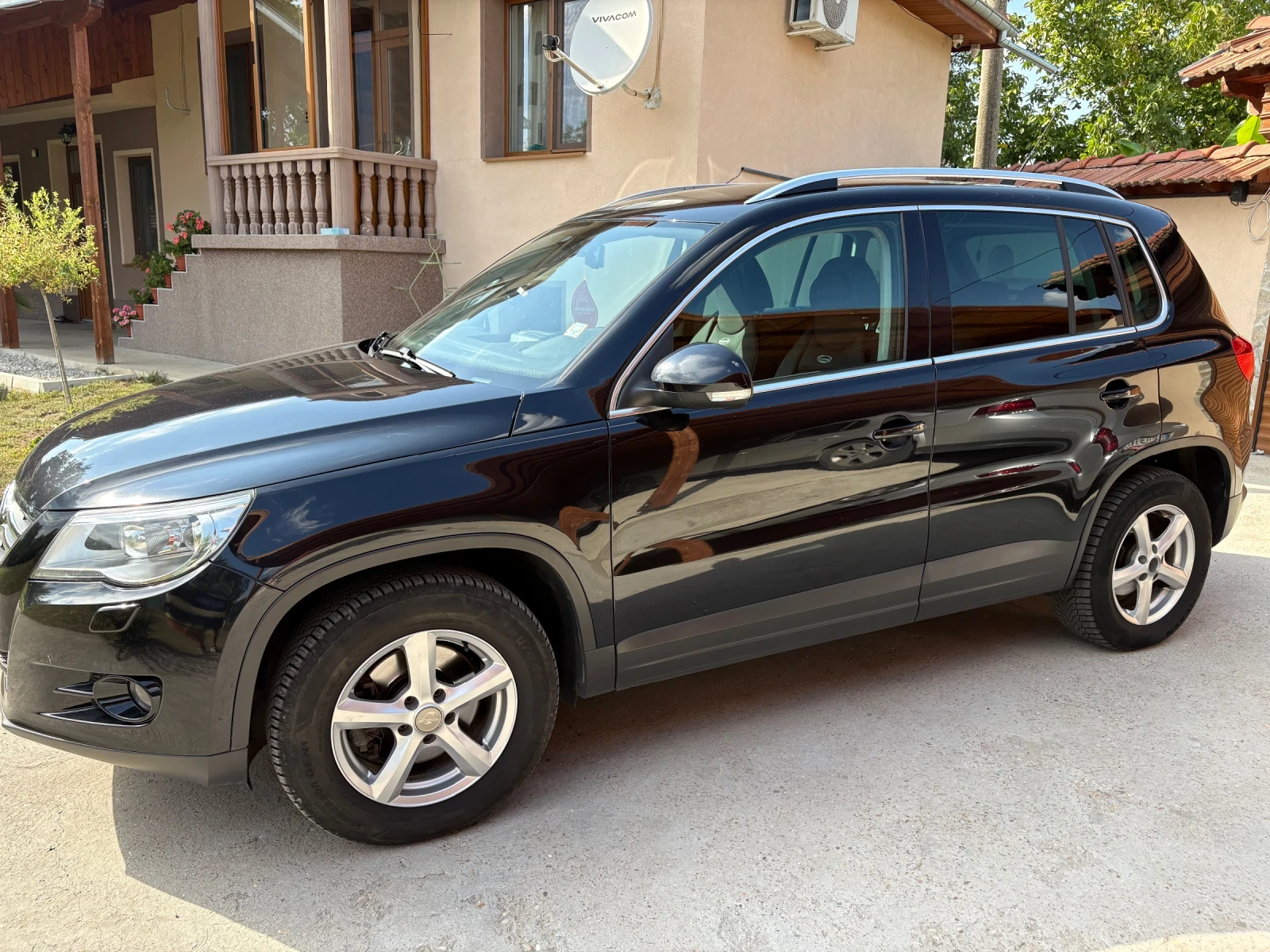 VW Tiguan, снимка 2 - Автомобили и джипове - 56216883