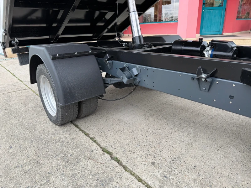 Iveco Daily 3.0HPI* 35C18* Климатик* Тристранен самосвал* 3.80, снимка 14 - Бусове и автобуси - 53562239