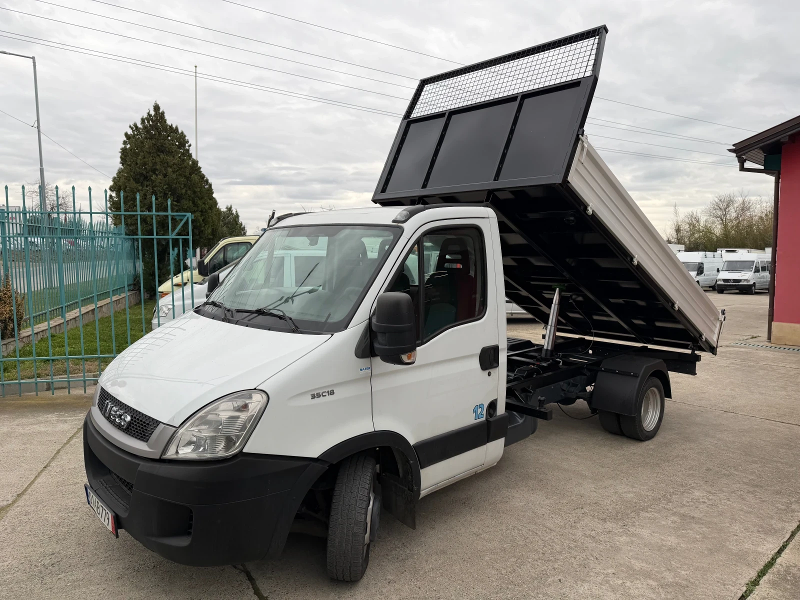 Iveco Daily 3.0HPI* 35C18* Климатик* Тристранен самосвал* 3.80 - изображение 3