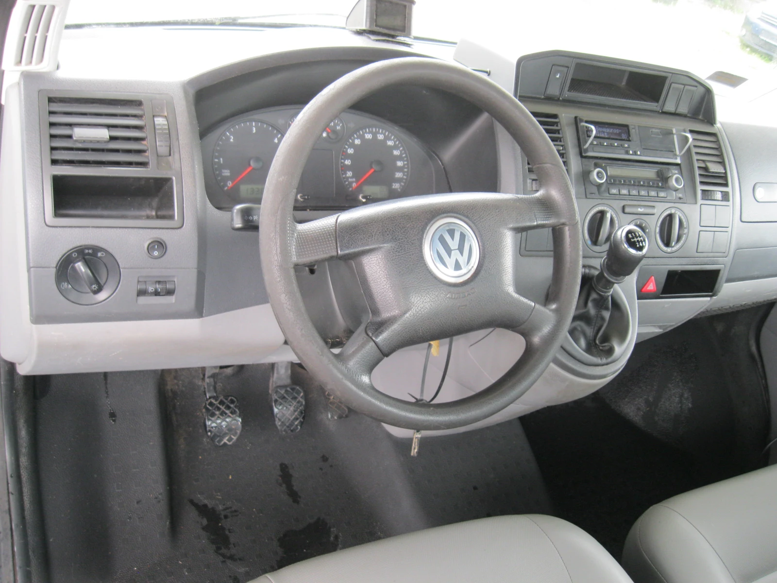 VW T5 2.5 -131 ks, снимка 14 - Бусове и автобуси - 54370772