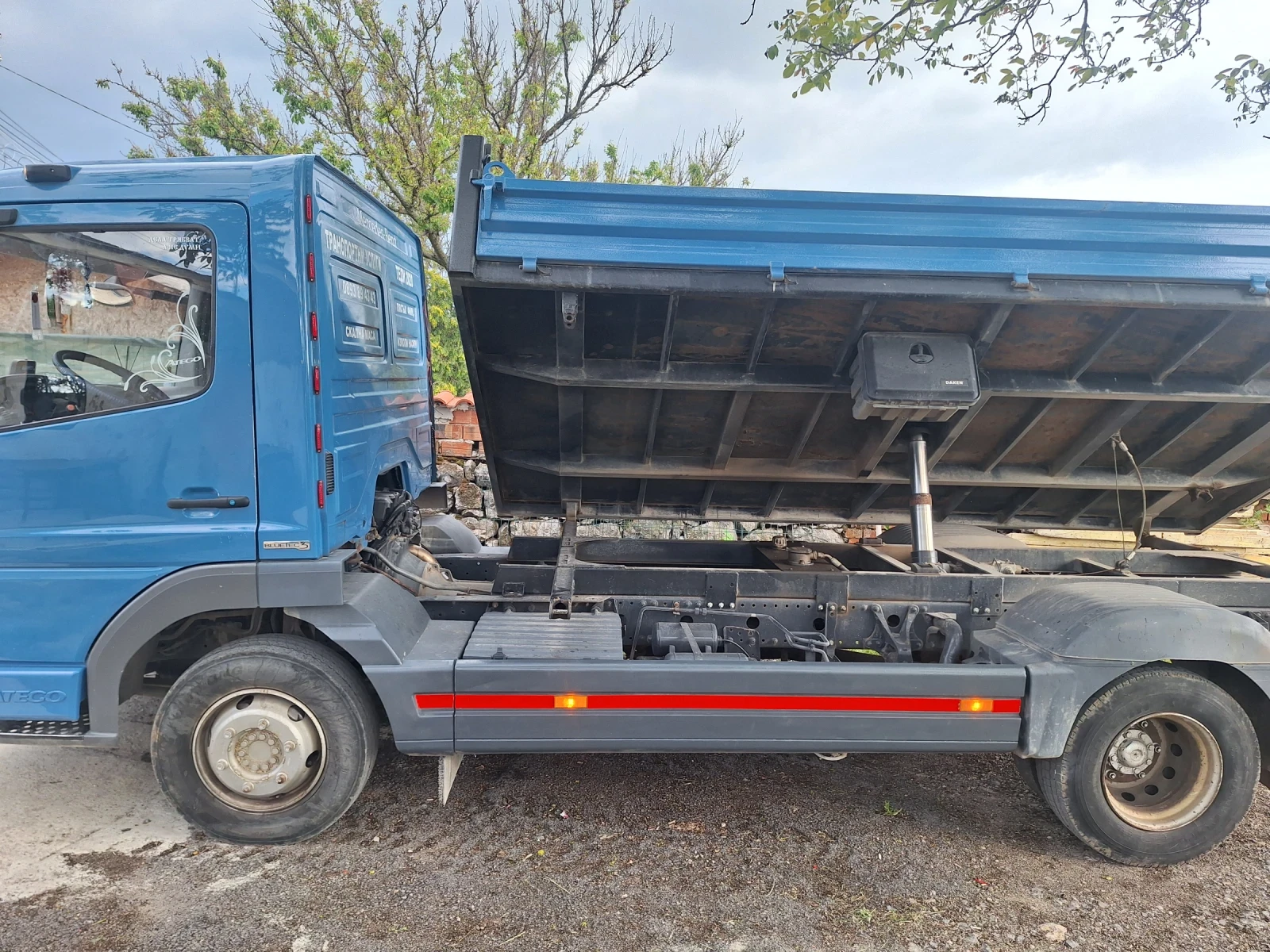 Mercedes-Benz 1018 Самосвал , снимка 11 - Камиони - 54622536