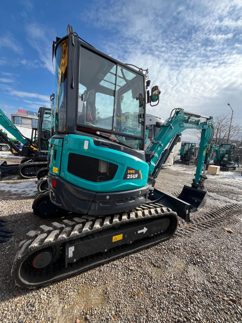 Багер Sunward SWE25UF