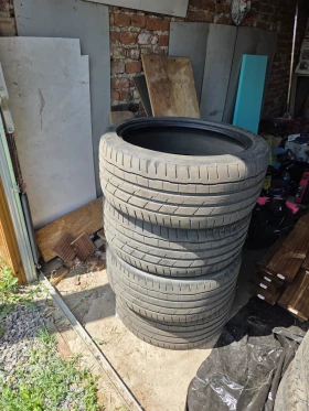 Гуми Летни 235/40R19, снимка 1