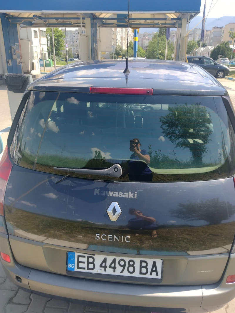 Renault Scenic 1.6 16V газ/бензин, снимка 9 - Автомобили и джипове - 46920808