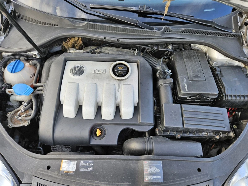 VW Golf 1.9TDI-105kc= КЛИМАТРОНИК, снимка 17 - Автомобили и джипове - 47296472