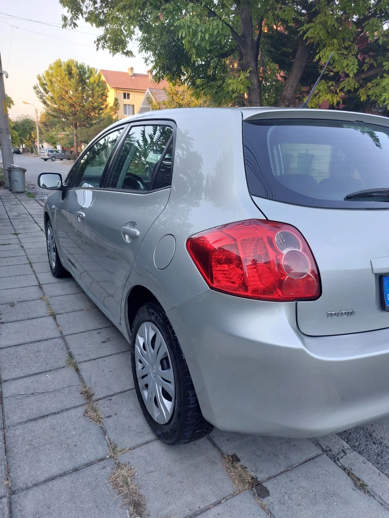 Toyota Auris 1.6, снимка 4 - Автомобили и джипове - 47379065