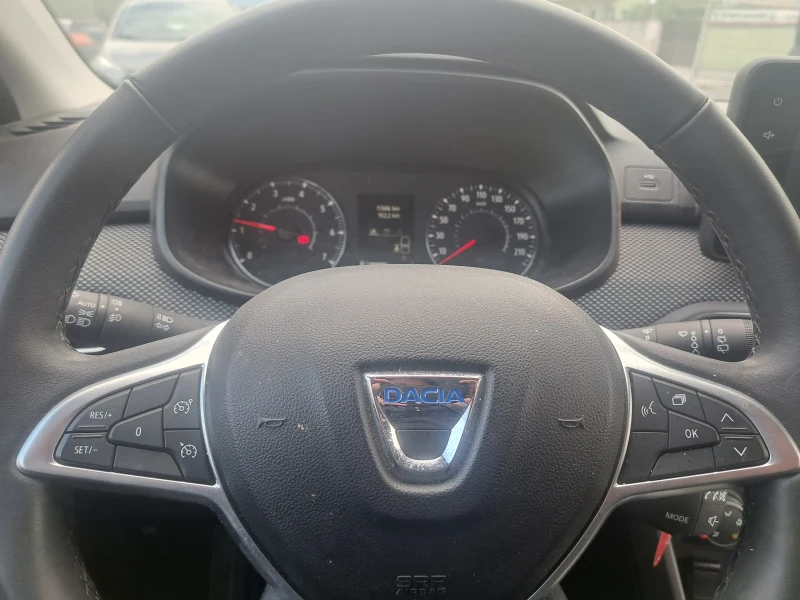 Dacia Sandero 1.0 т, снимка 8 - Автомобили и джипове - 47555322