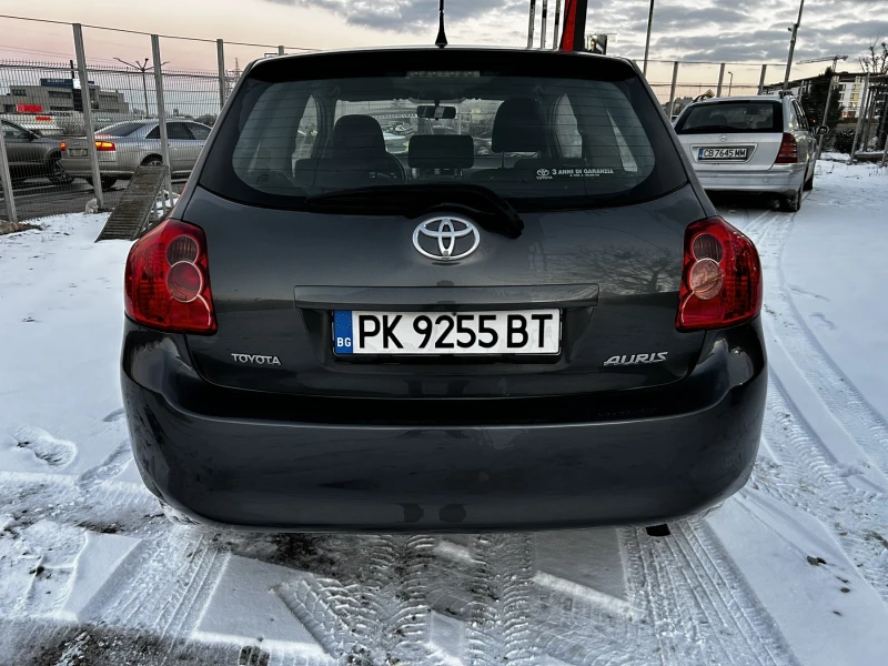 Toyota Auris 1.6 Auto, снимка 6 - Автомобили и джипове - 48538682