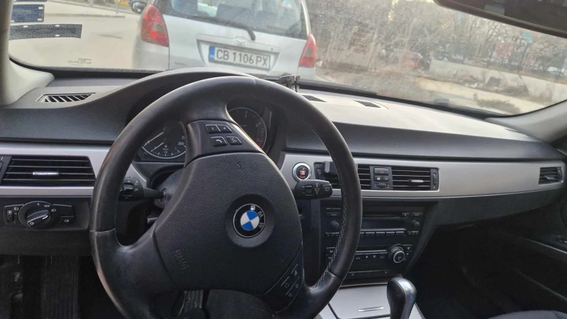 BMW 320, снимка 4 - Автомобили и джипове - 48757630