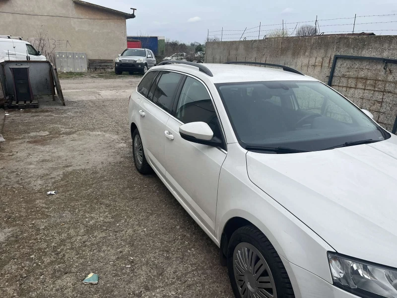 Skoda Octavia, снимка 3 - Автомобили и джипове - 49467677