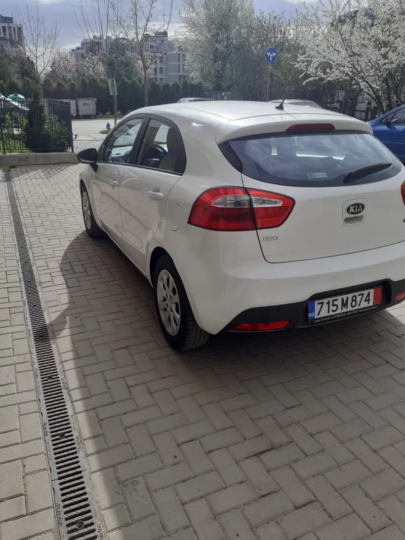 Kia Rio 1.25 Бензин/ГАЗ - Перфектна, снимка 3 - Автомобили и джипове - 51612428