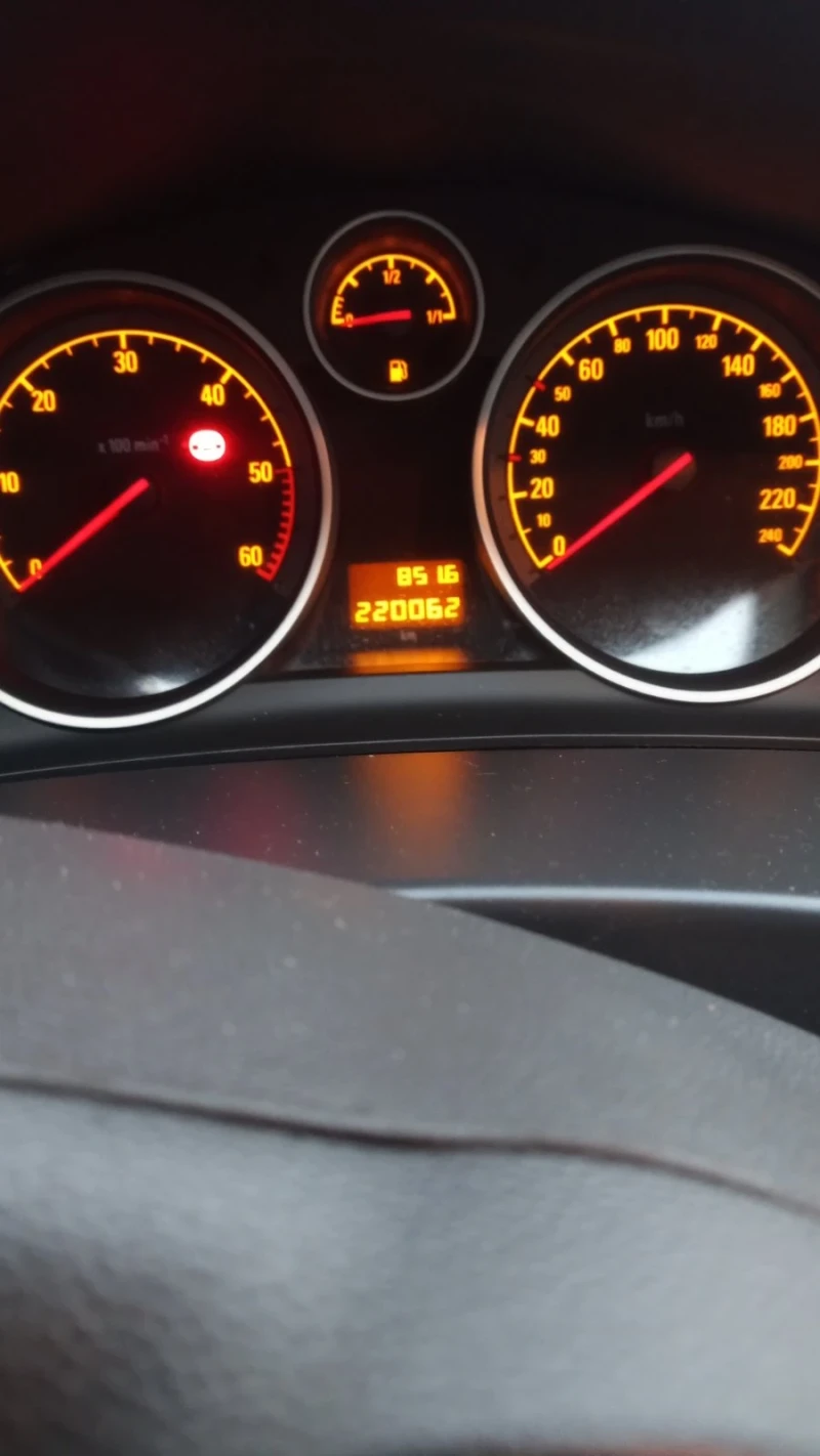 Opel Astra, снимка 4 - Автомобили и джипове - 51975987