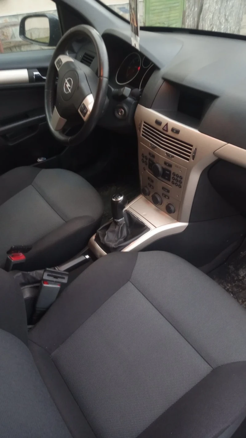 Opel Astra, снимка 5 - Автомобили и джипове - 51975987