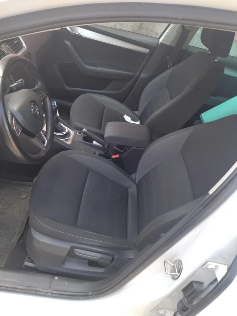 Skoda Octavia 1.6 ТДИ Шкода Октавия 3, снимка 8 - Автомобили и джипове - 50817769