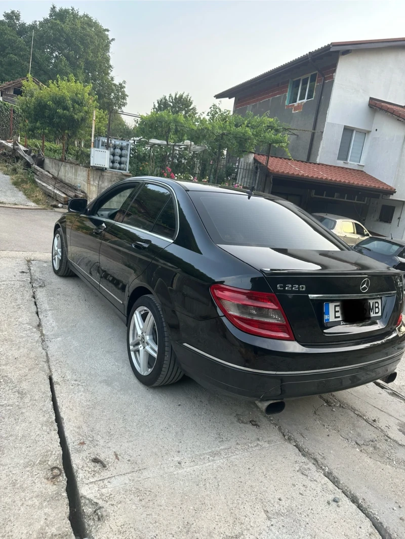 Mercedes-Benz C 220, снимка 3 - Автомобили и джипове - 52408907