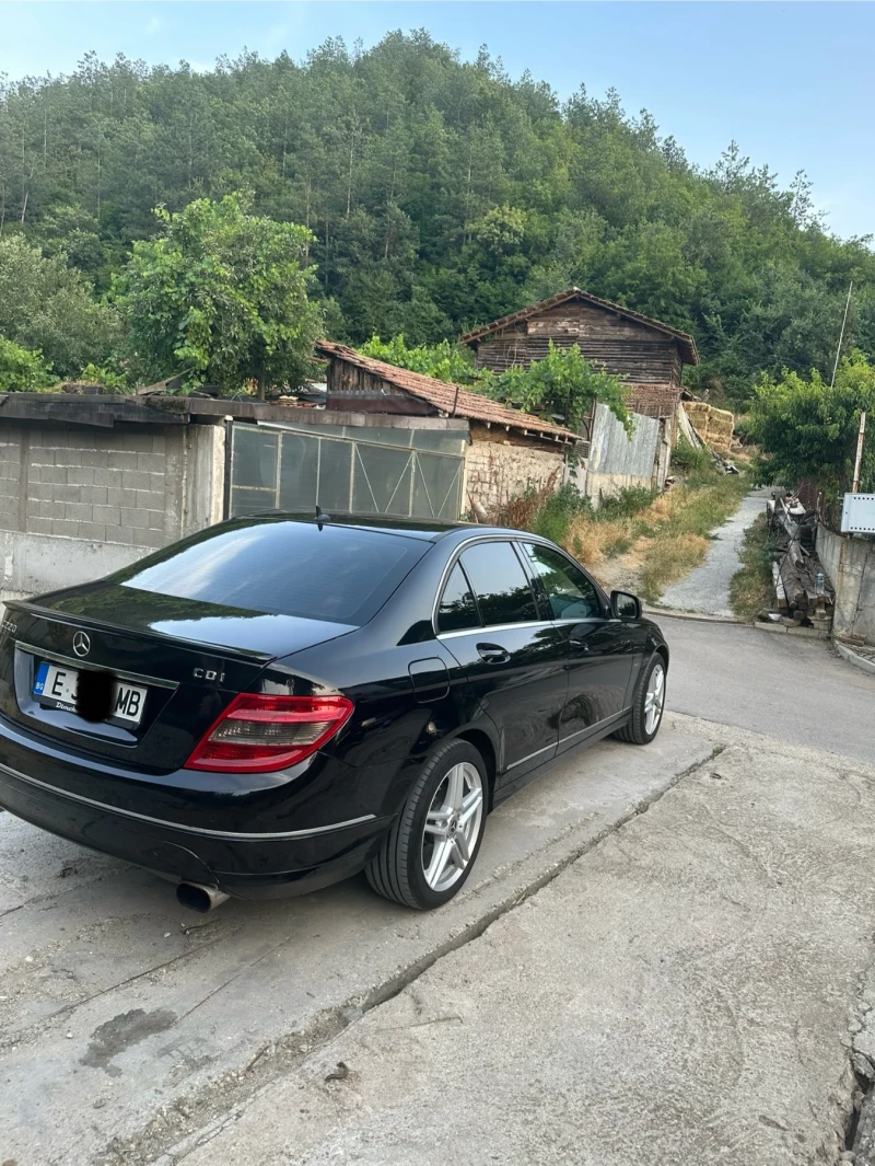 Mercedes-Benz C 220, снимка 9 - Автомобили и джипове - 52408907