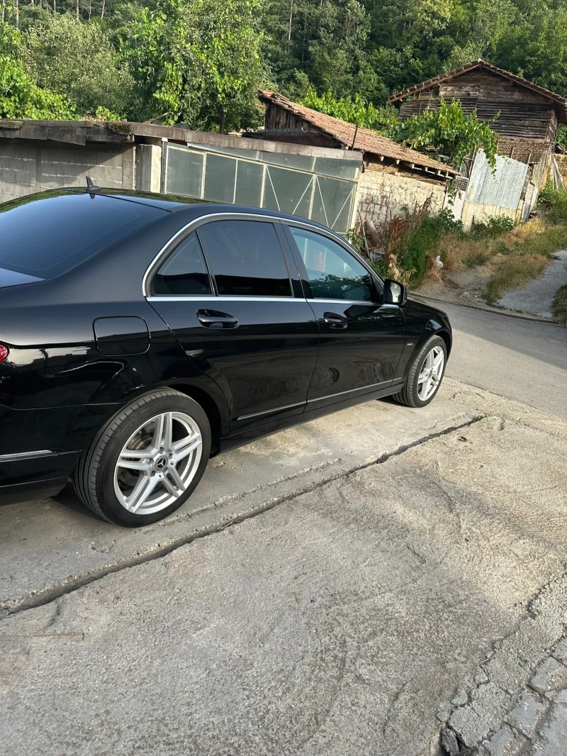 Mercedes-Benz C 220, снимка 8 - Автомобили и джипове - 52408907