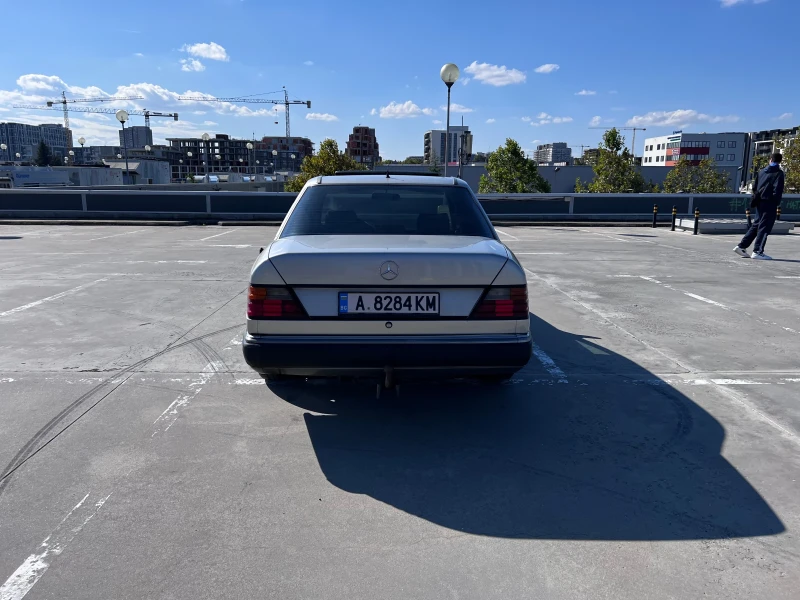 Mercedes-Benz 124 250D, снимка 4 - Автомобили и джипове - 52181909