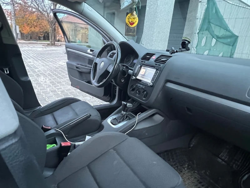 VW Golf 2.0TDI, снимка 9 - Автомобили и джипове - 52352968