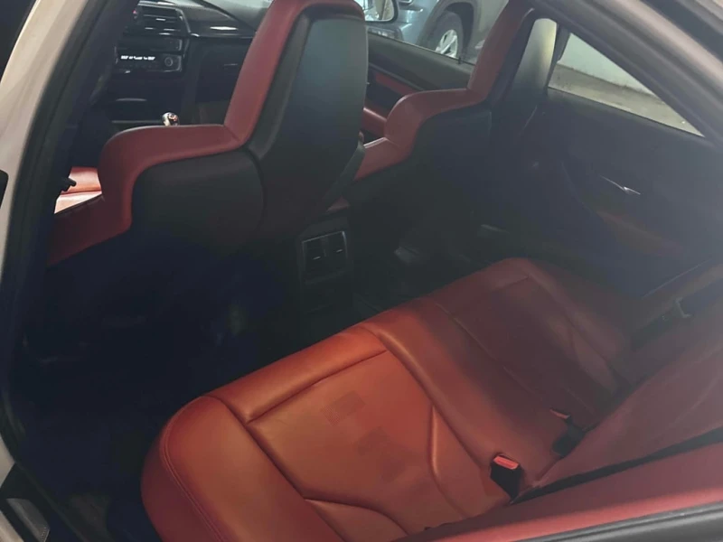 BMW M3 * 4dr Sdn * CARFAX * БЕЗ ПЪРВОНАЧАЛНА ВНОСКА, снимка 10 - Автомобили и джипове - 53146586