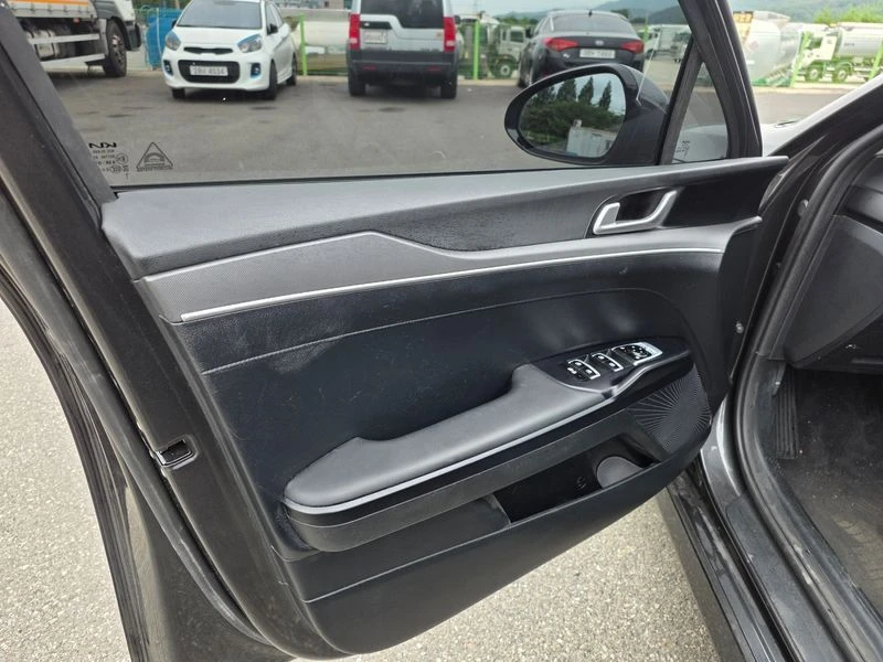 Kia K5 2.0 ФАБРИЧНА ГАЗ / CARFAX, снимка 9 - Автомобили и джипове - 55743398