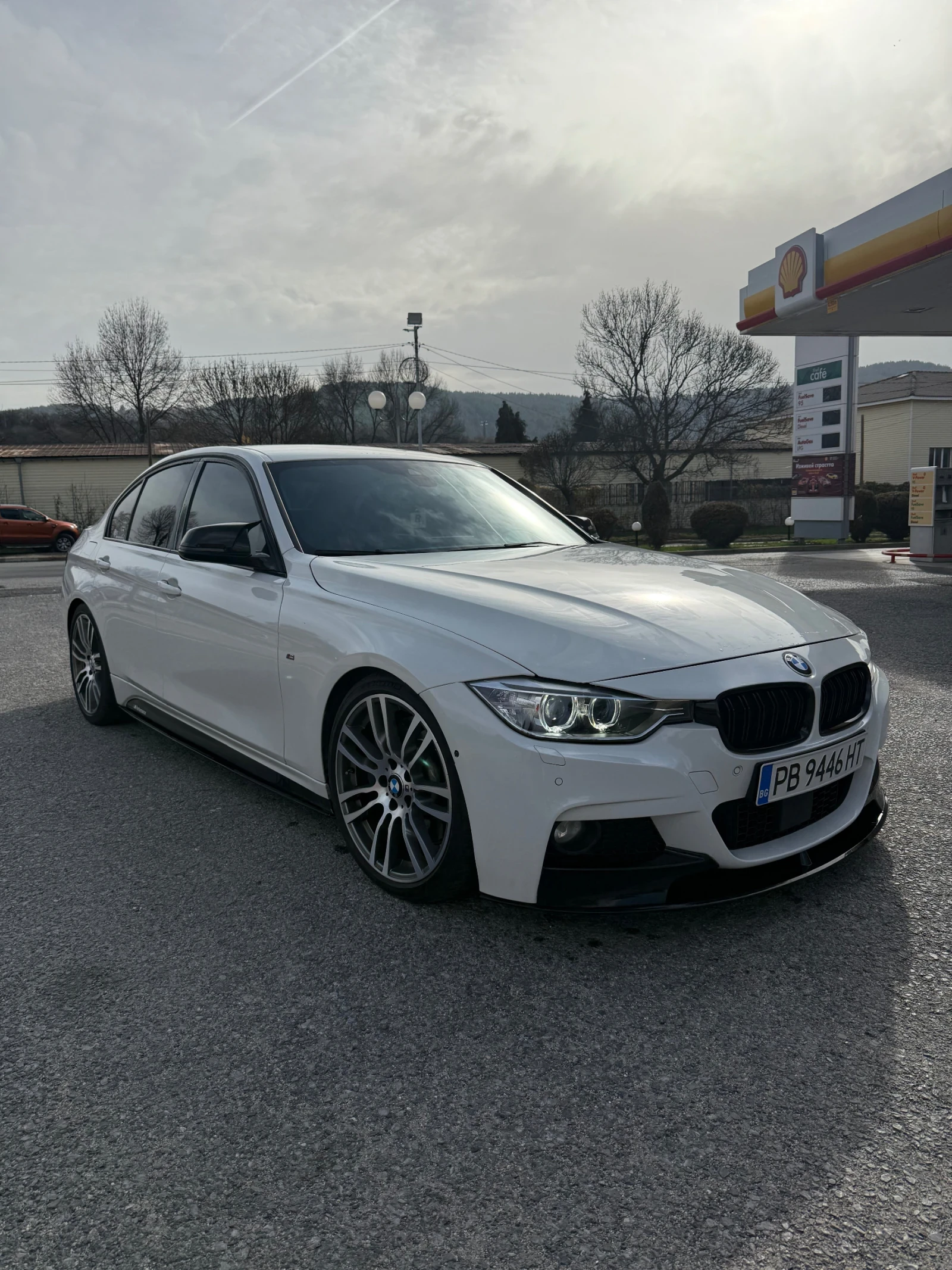 BMW 330, снимка 1