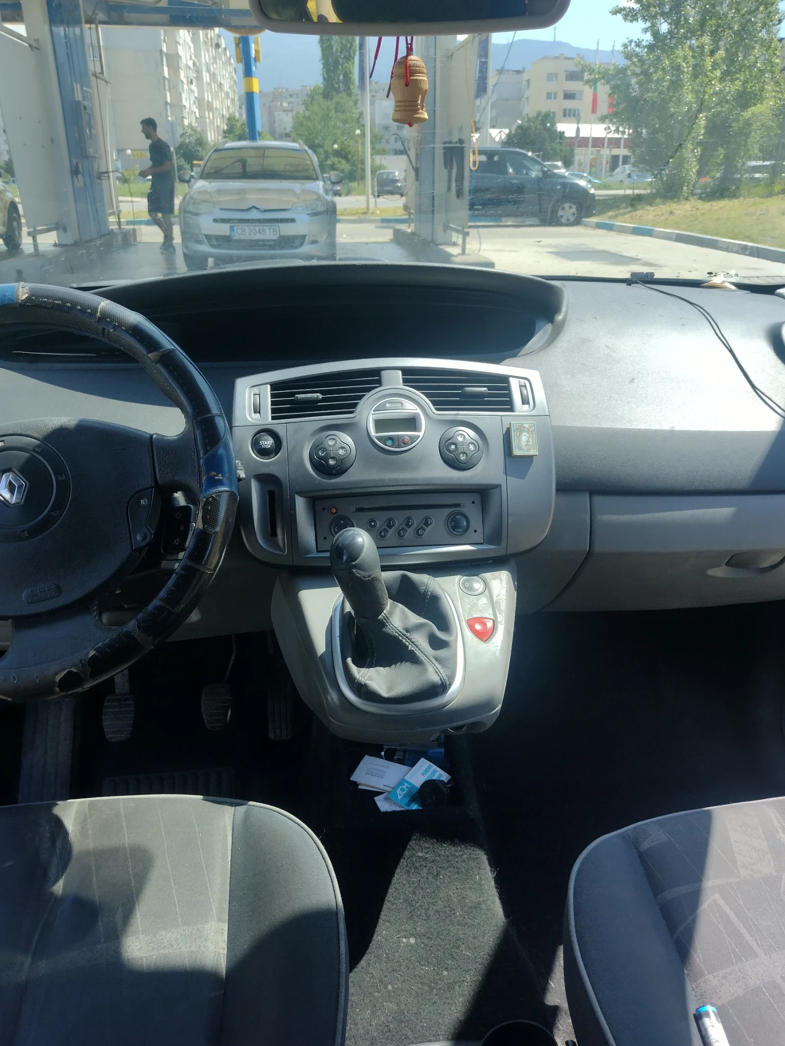 Renault Scenic 1.6 16V газ/бензин - изображение 7