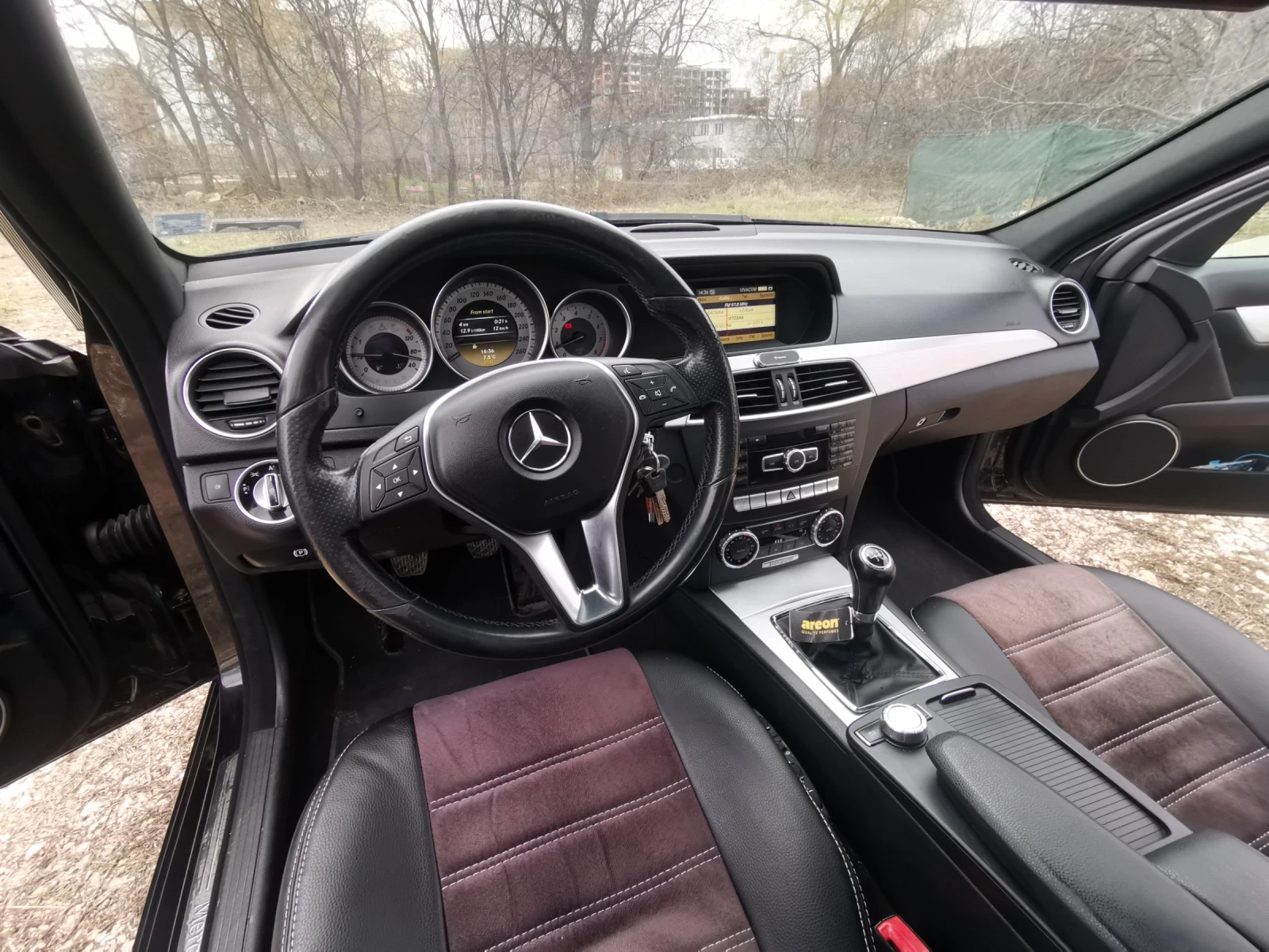 Mercedes-Benz C 180  - изображение 5