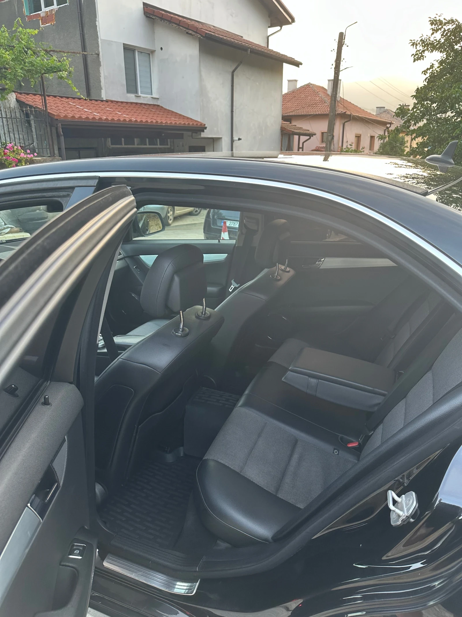 Mercedes-Benz C 220  - изображение 5