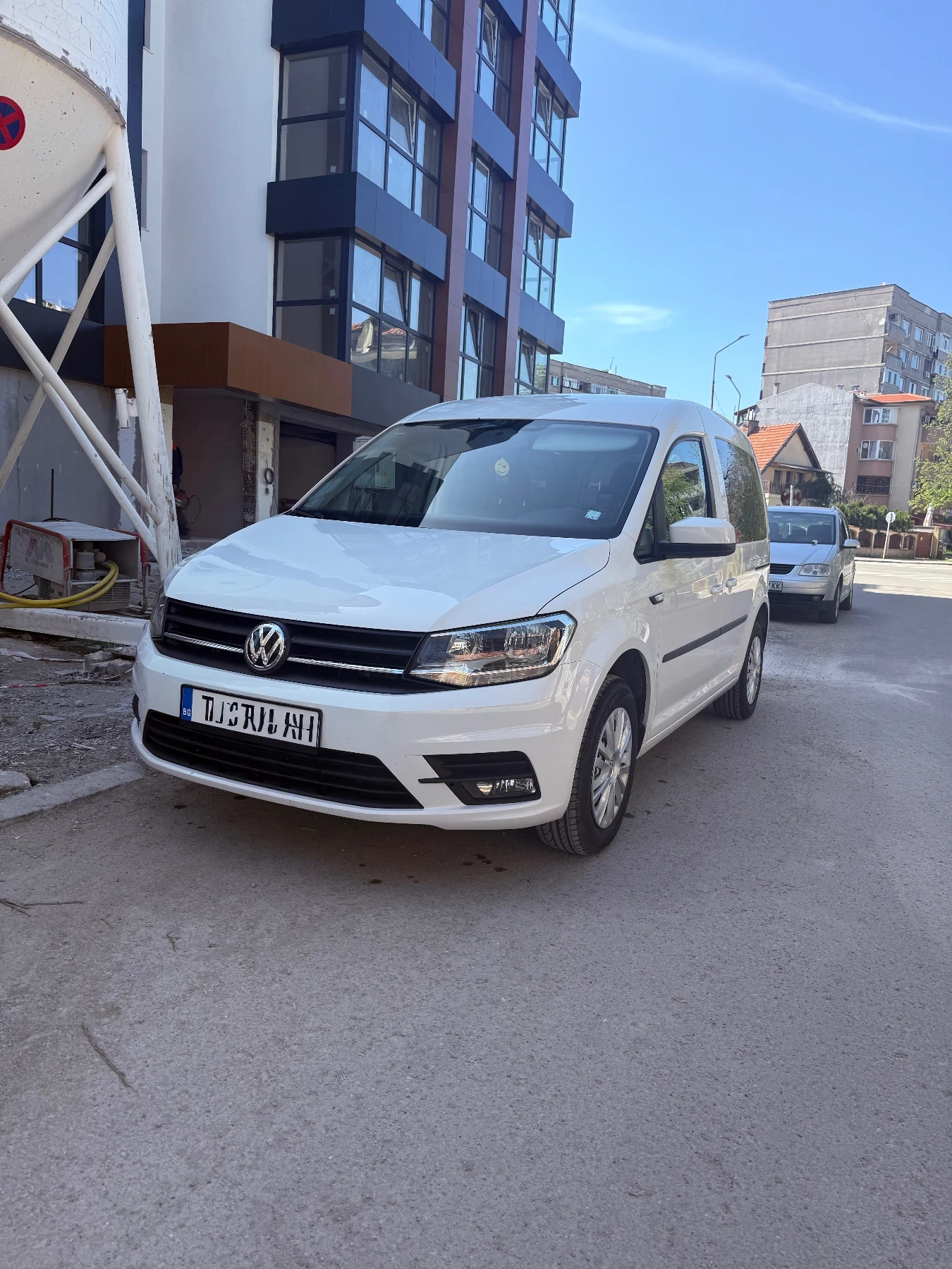 VW Caddy 2.0 TDI, снимка 2 - Автомобили и джипове - 54228366