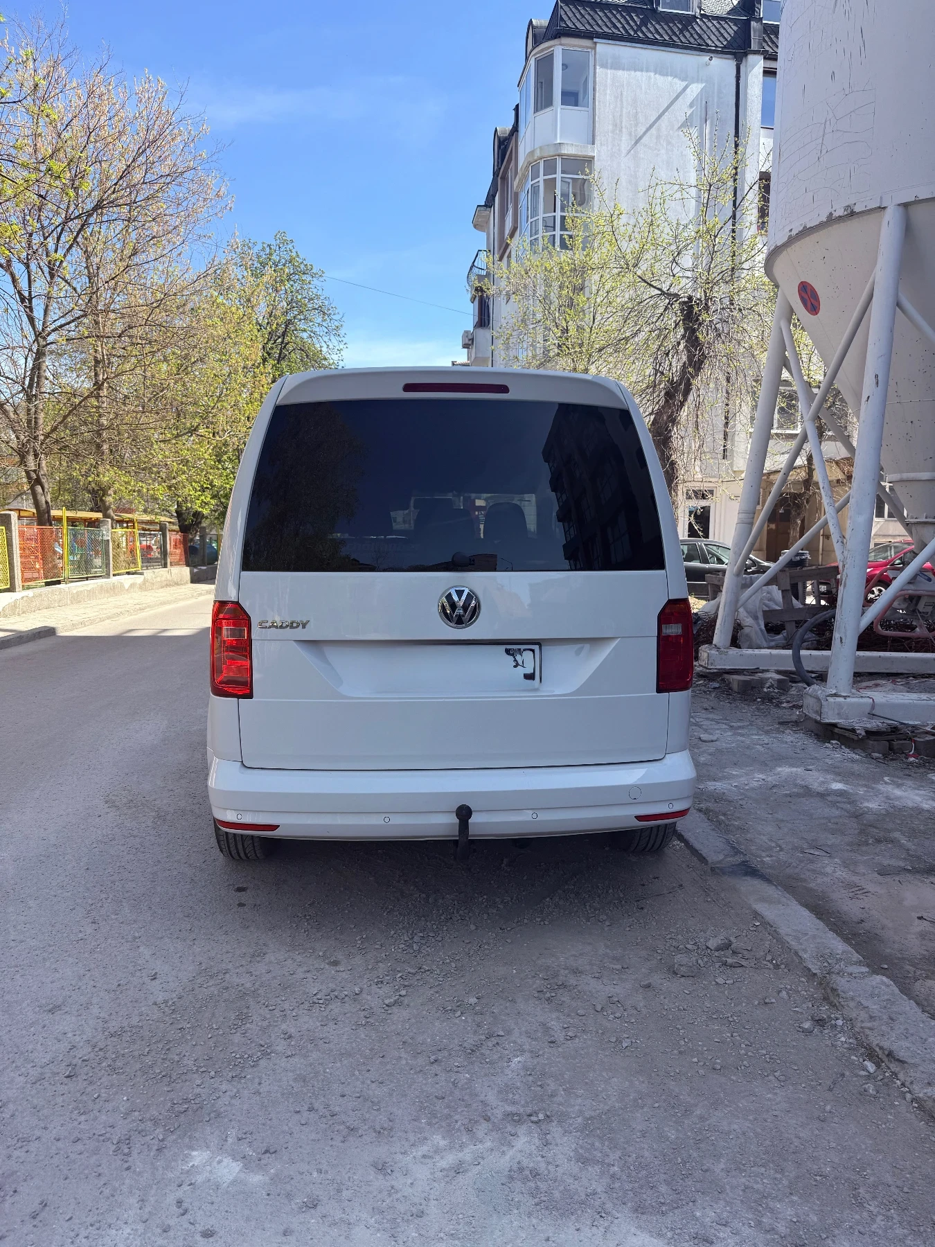 VW Caddy 2.0 TDI, снимка 6 - Автомобили и джипове - 54228366