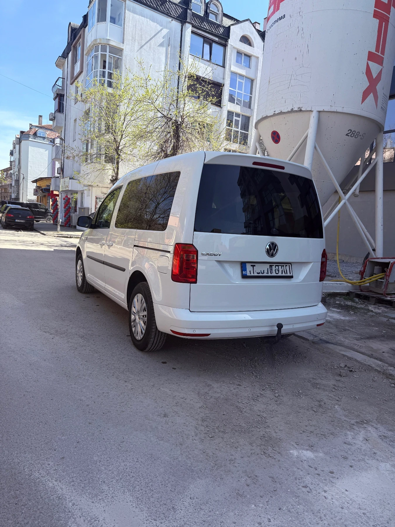 VW Caddy 2.0 TDI, снимка 5 - Автомобили и джипове - 54228366