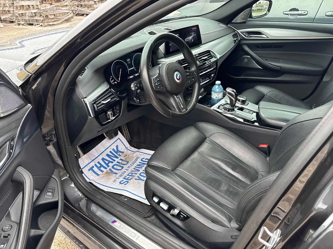 BMW 550 xDrive/ШИБИДАХ/360/ОБДУХВАНЕ/ГУМИ+ ДЖАНТИ , снимка 7 - Автомобили и джипове - 54371556