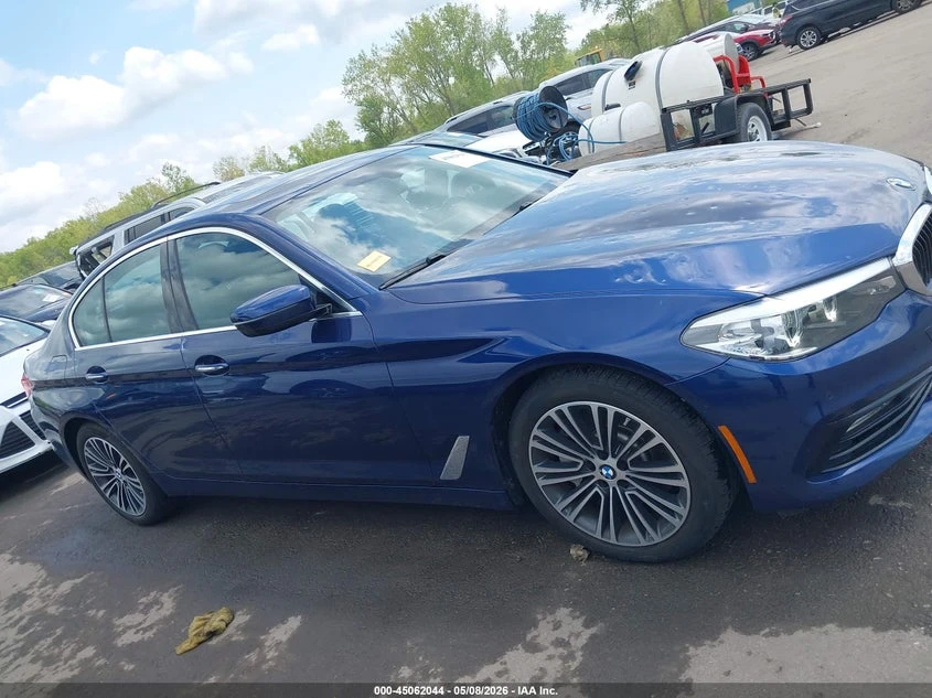 BMW 530 2.0l I xDrive, снимка 13 - Автомобили и джипове - 54756193