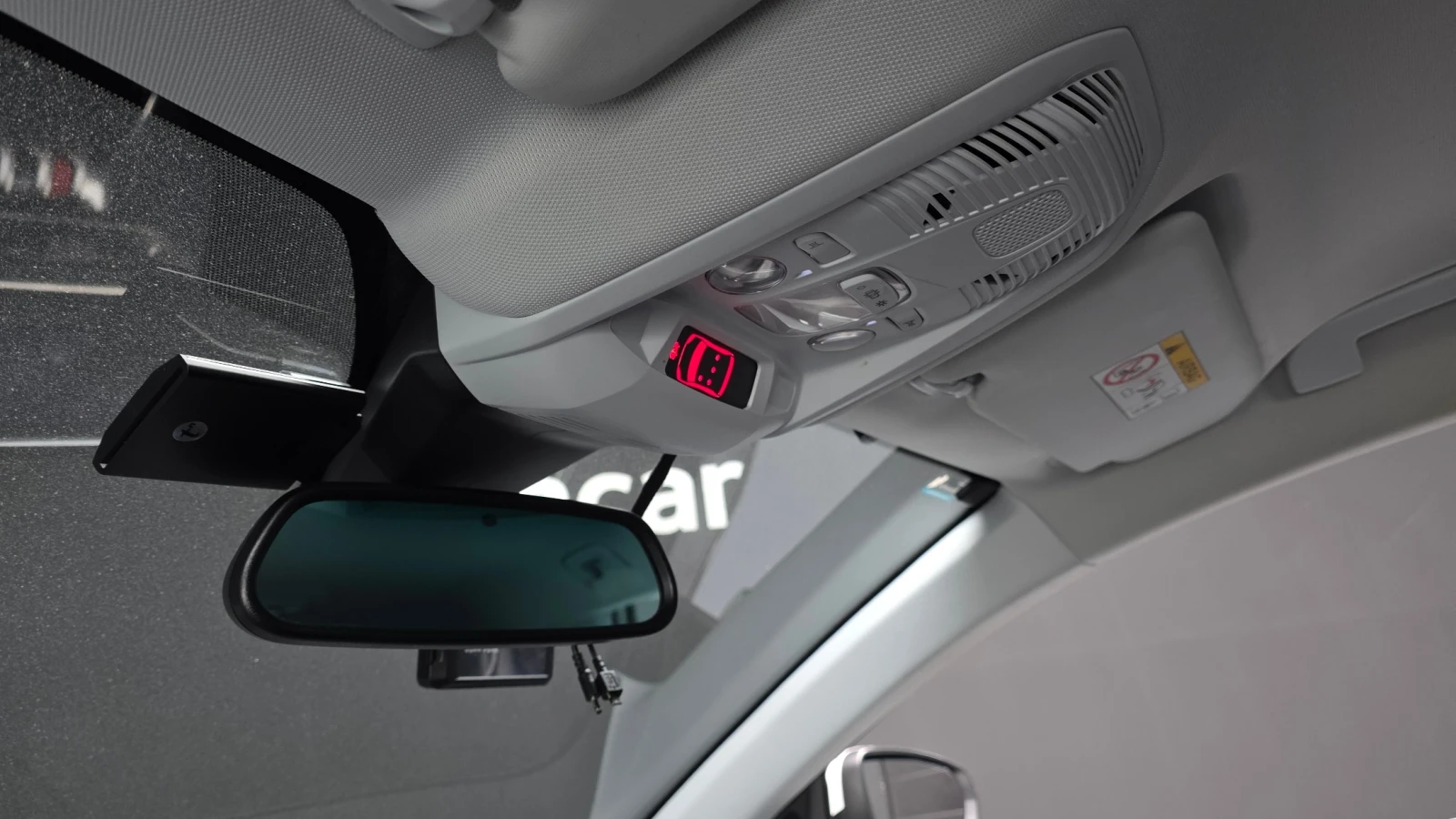 Peugeot 3008 1.6 BlueHDi Allure | Камера | LED | Парктроник, снимка 17 - Автомобили и джипове - 54918986